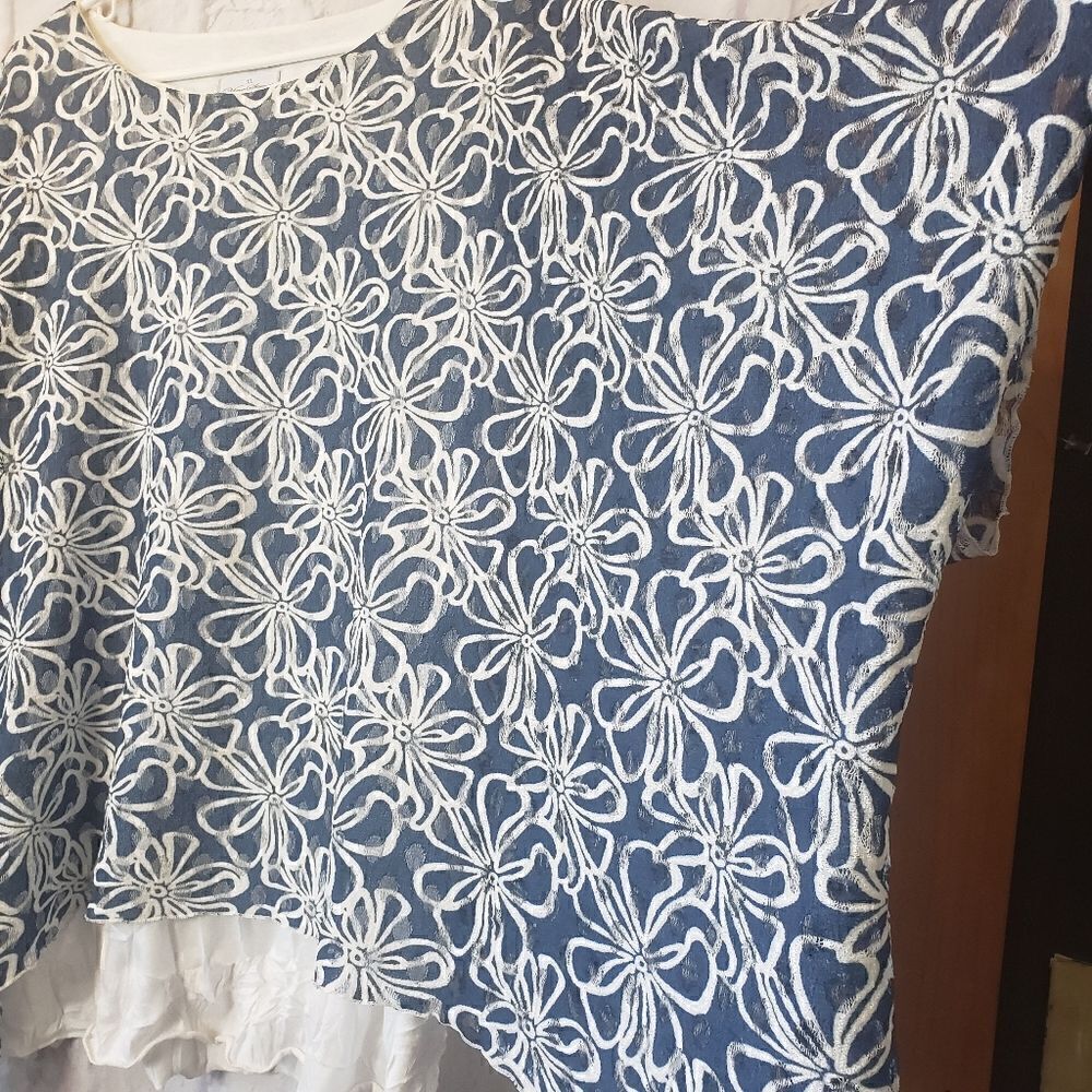 VINTAGE VINE STREET Floral Overlay Flowy Top XL - Picture 3 of 7